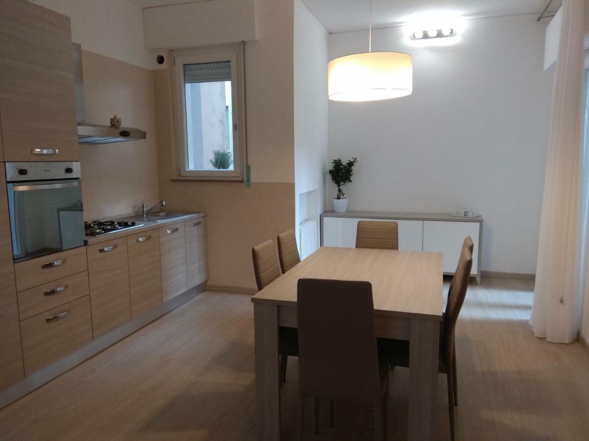 Frale House Apartment Arezzo Bagian luar foto
